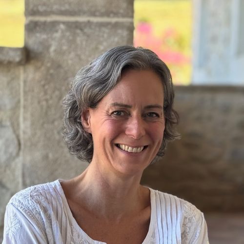 Gaelle Capucine La vie , accompagnatrice des séjours un temps hors du temps en Drôme au Quinson en Drôme Provençale